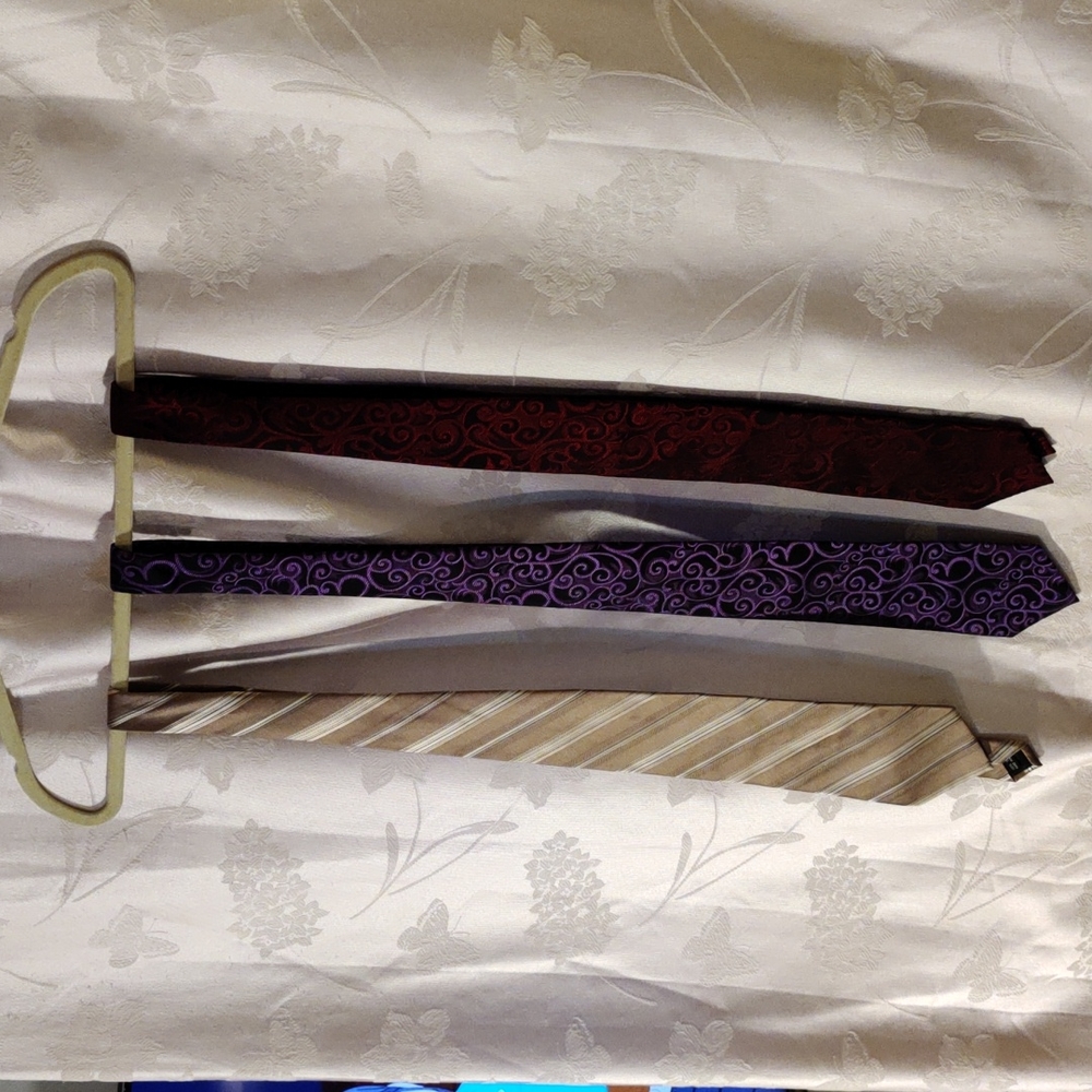 Men's tie bundle - Picture 3 of 3